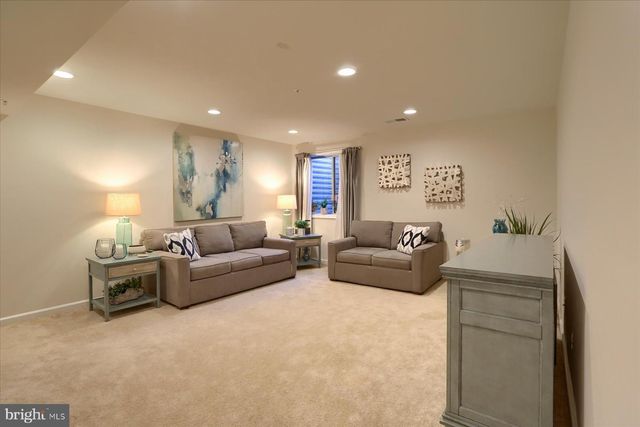 4133 SECRETARIAT ST, Harrisburg, PA 17112