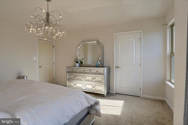 4133 SECRETARIAT ST, Harrisburg, PA 17112