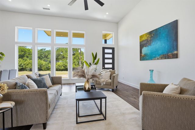 2304 Candlestick Drive, Granbury, TX 76049