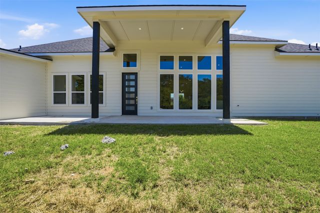 2304 Candlestick Drive, Granbury, TX 76049
