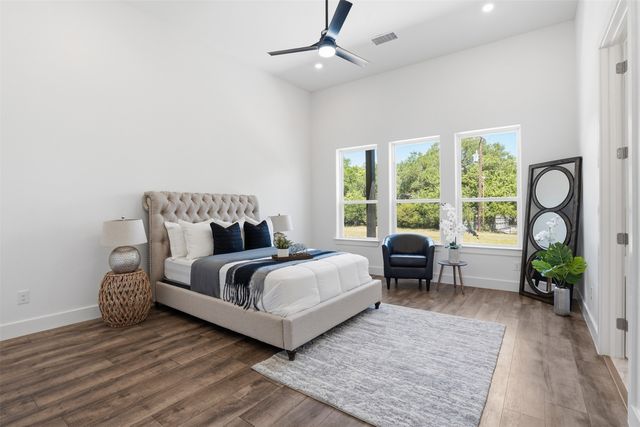 2304 Candlestick Drive, Granbury, TX 76049