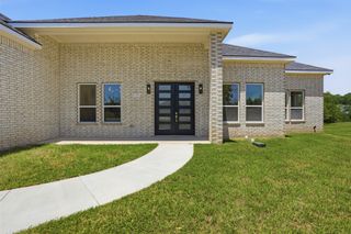 2304 Candlestick Drive, Granbury, TX 76049