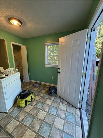 7410 Seldon Road, Summerfield, NC 27358