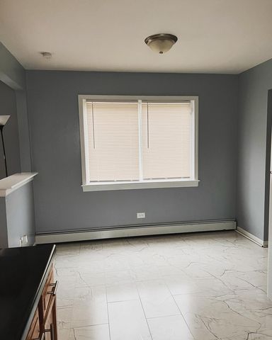 8734 S Escanaba Avenue, Chicago, IL 60617