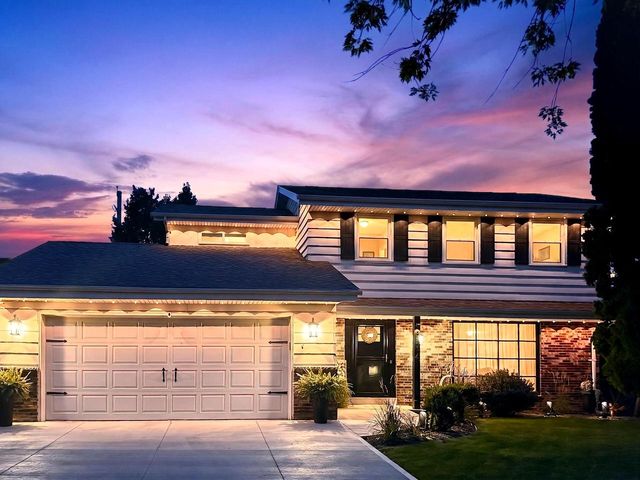 8836 43rd AVENUE, Kenosha, WI 53142