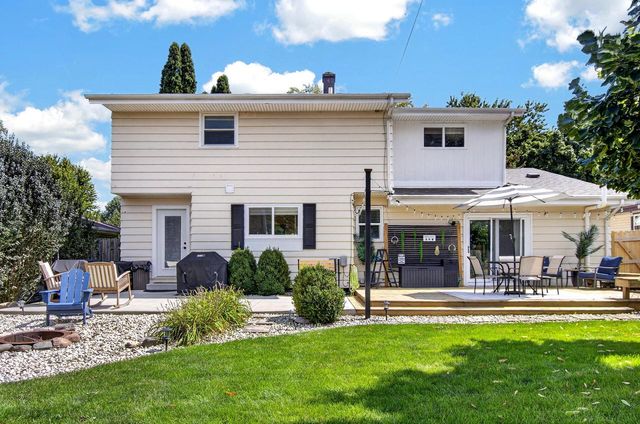 8836 43rd AVENUE, Kenosha, WI 53142