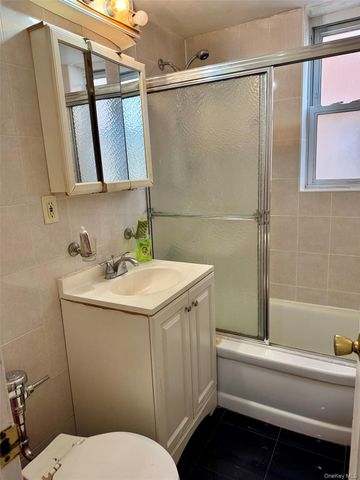 43-36 Robinson Street 3L, Flushing, NY 11355