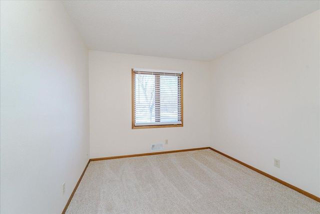 10390 Juniper Lane, Eden Prairie, MN 55347