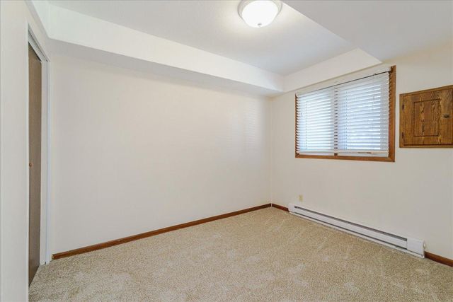 10390 Juniper Lane, Eden Prairie, MN 55347