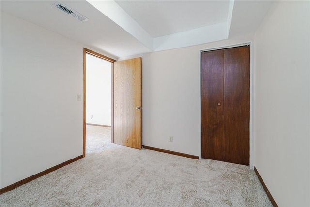 10390 Juniper Lane, Eden Prairie, MN 55347