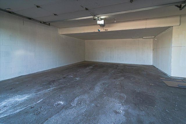 10390 Juniper Lane, Eden Prairie, MN 55347