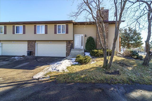 10390 Juniper Lane, Eden Prairie, MN 55347