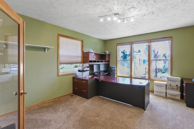 16317 N McKinnon Ln, Colbert, WA 99005