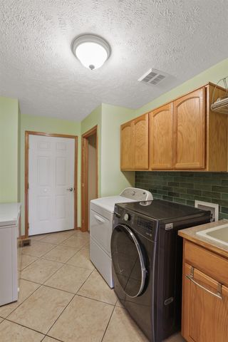 16317 N McKinnon Ln, Colbert, WA 99005