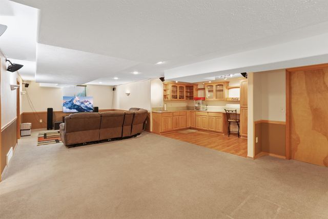 16317 N McKinnon Ln, Colbert, WA 99005