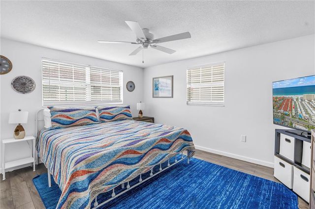6150 MIDNIGHT PASS ROAD V38, Sarasota, FL 34242
