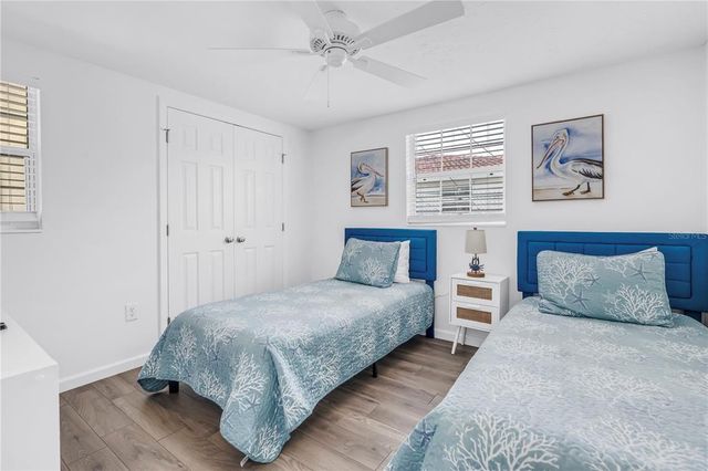 6150 MIDNIGHT PASS ROAD V38, Sarasota, FL 34242