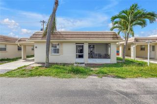 6150 MIDNIGHT PASS ROAD V38, Sarasota, FL 34242