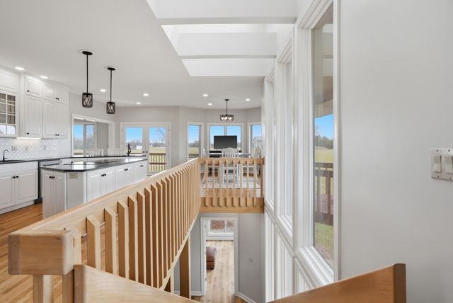 8775 S BARRY RD, Columbia, MO 65201