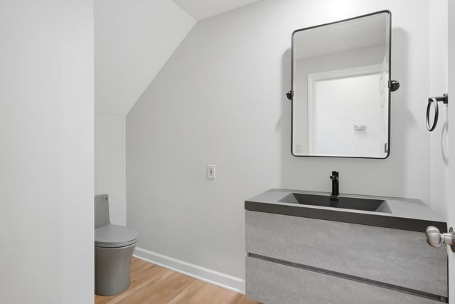 8775 S BARRY RD, Columbia, MO 65201