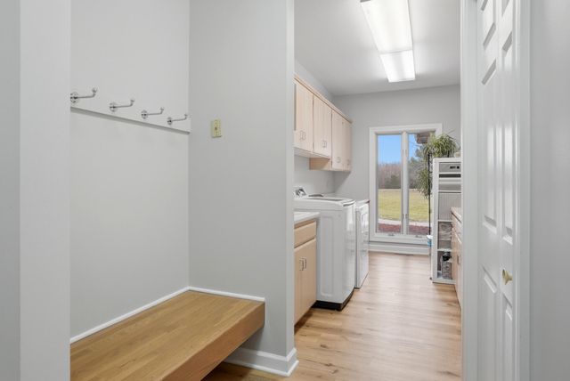 8775 S BARRY RD, Columbia, MO 65201