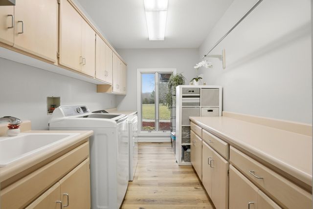 8775 S BARRY RD, Columbia, MO 65201