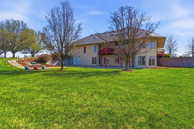 8775 S BARRY RD, Columbia, MO 65201