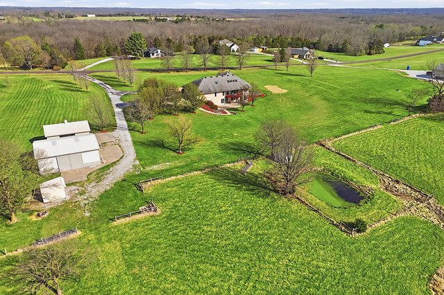 8775 S BARRY RD, Columbia, MO 65201