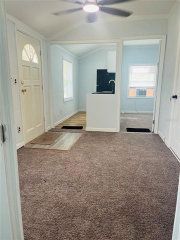 532 W BRIDGERS AVENUE, Auburndale, FL 33823