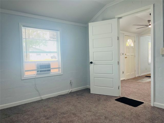 532 W BRIDGERS AVENUE, Auburndale, FL 33823