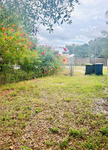 532 W BRIDGERS AVENUE, Auburndale, FL 33823