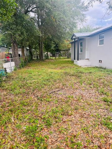532 W BRIDGERS AVENUE, Auburndale, FL 33823