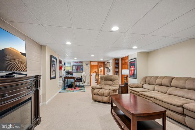 4303 WATERFORD WAY, Royersford, PA 19468
