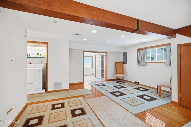 22 Schaffer Drive, Colonie, NY 12047