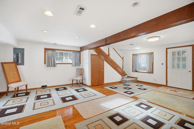 22 Schaffer Drive, Colonie, NY 12047