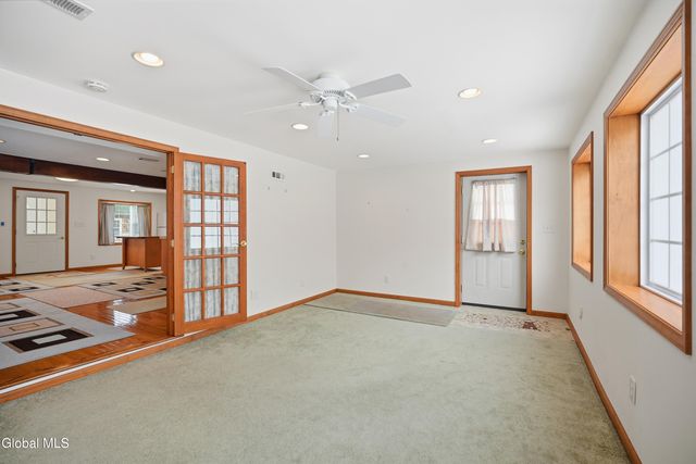 22 Schaffer Drive, Colonie, NY 12047