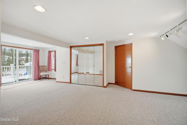 22 Schaffer Drive, Colonie, NY 12047