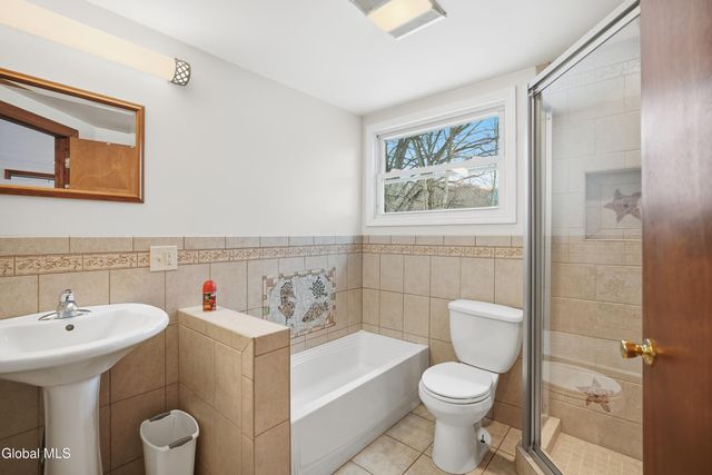 22 Schaffer Drive, Colonie, NY 12047