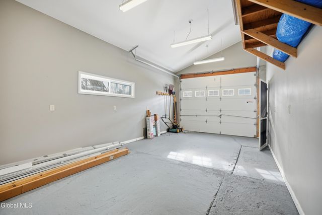 22 Schaffer Drive, Colonie, NY 12047