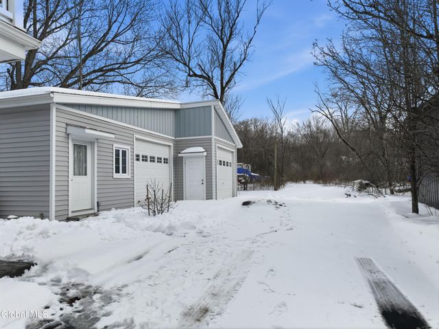 22 Schaffer Drive, Colonie, NY 12047