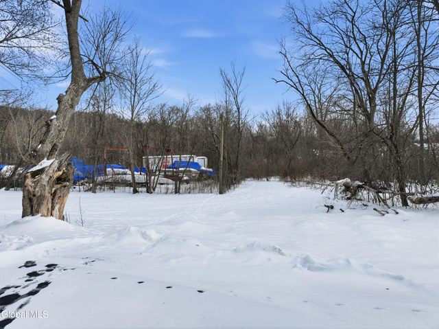 22 Schaffer Drive, Colonie, NY 12047