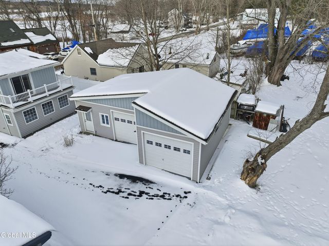 22 Schaffer Drive, Colonie, NY 12047