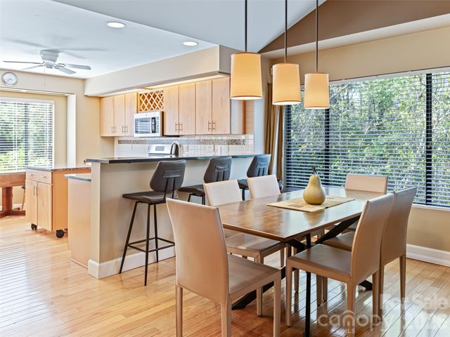 50 Park Avenue, Asheville, NC 28803