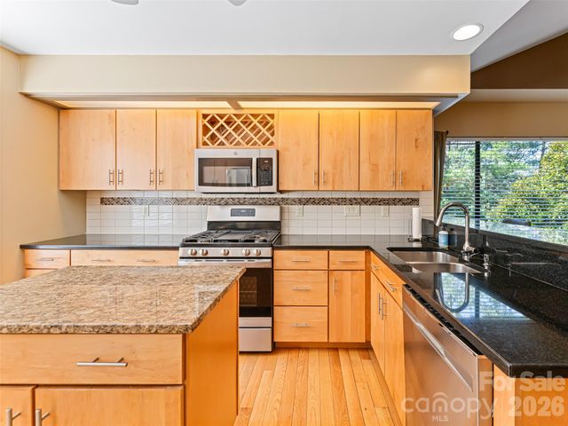 50 Park Avenue, Asheville, NC 28803