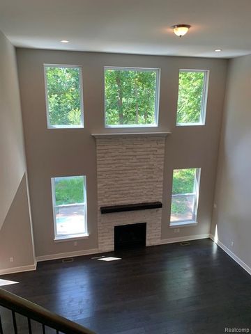 13973 Regatta Bay Drive, Shelby, MI 48315