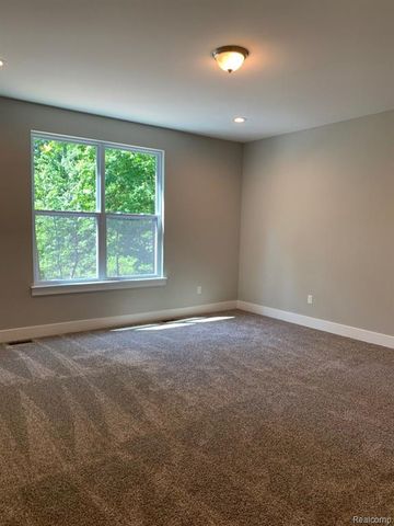 13973 Regatta Bay Drive, Shelby, MI 48315