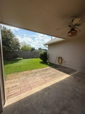 1321 Garden Court, Deer Park, TX 77536