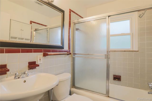 3581 Stolzenfeld Avenue, Warren, MI 48091