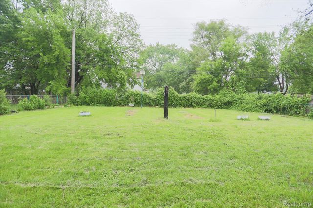 3581 Stolzenfeld Avenue, Warren, MI 48091