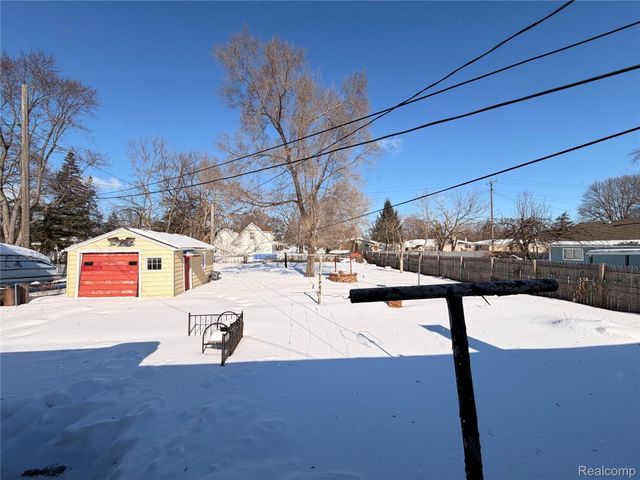 3581 Stolzenfeld Avenue, Warren, MI 48091